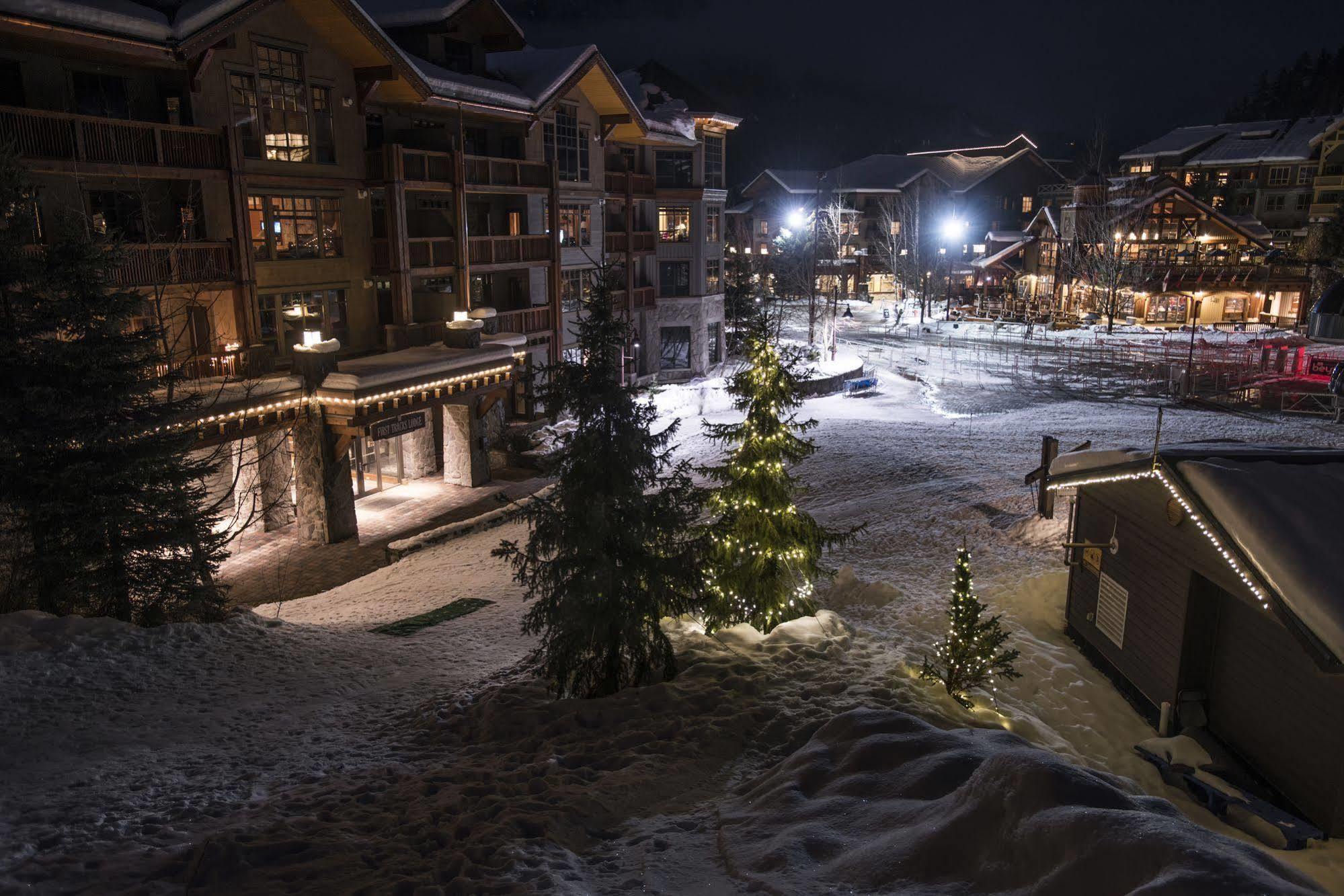 First Tracks Lodge Whistler Esterno foto