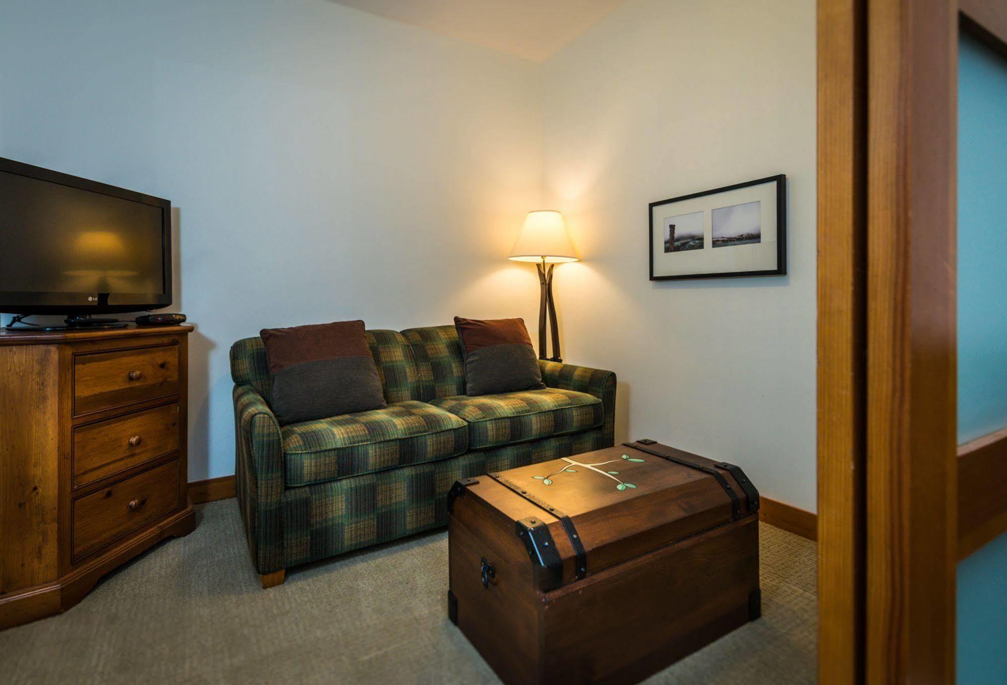 First Tracks Lodge Whistler Esterno foto