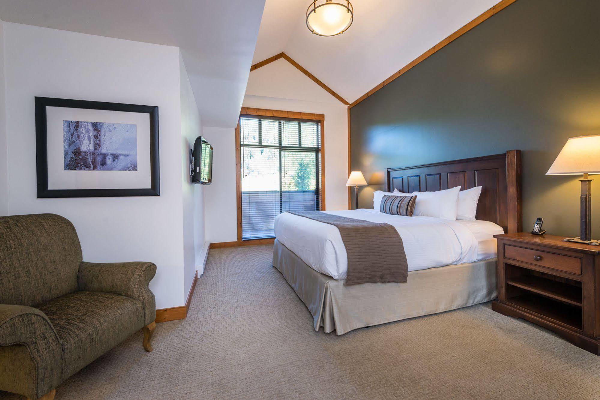 First Tracks Lodge Whistler Esterno foto