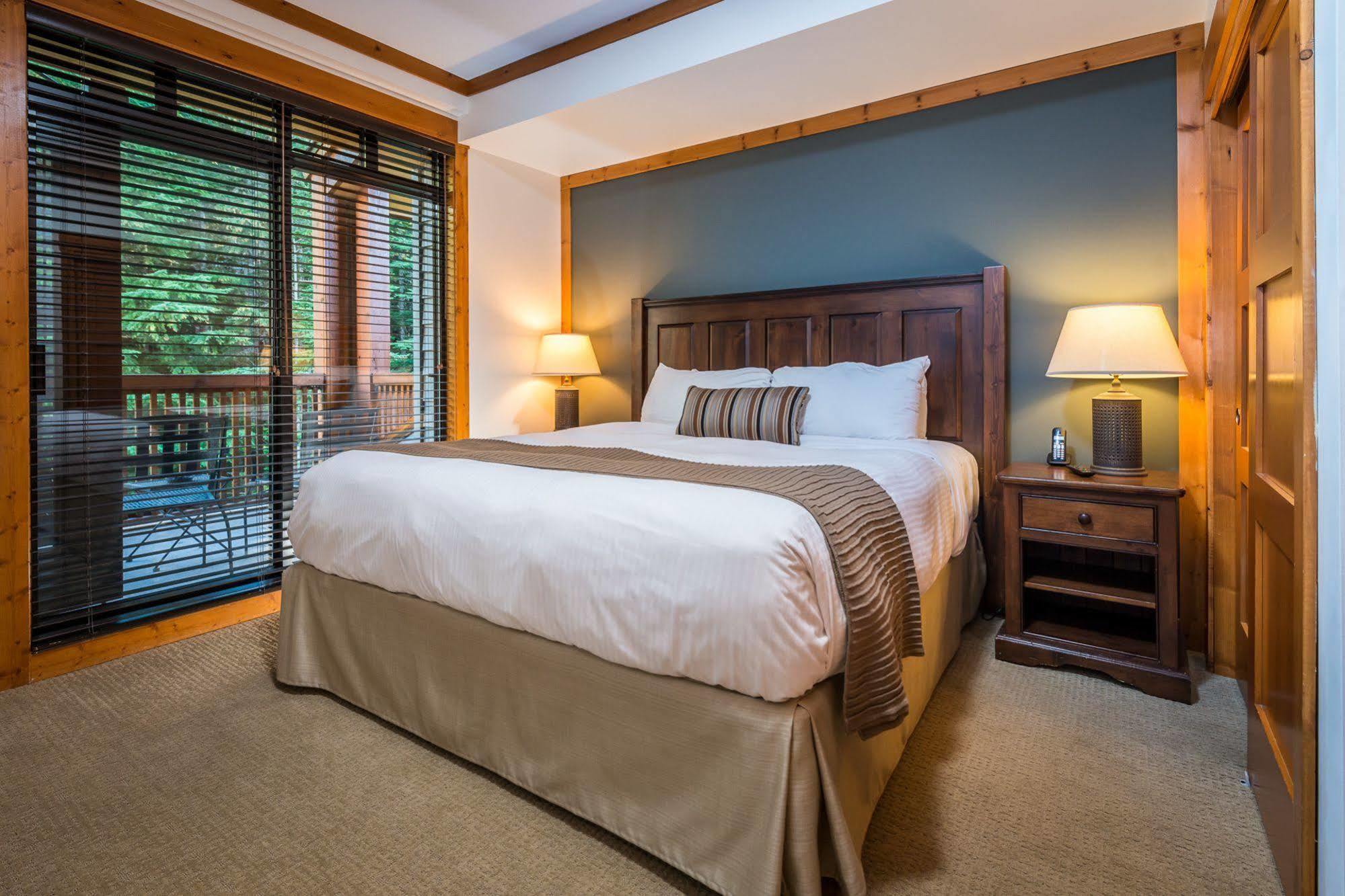 First Tracks Lodge Whistler Esterno foto
